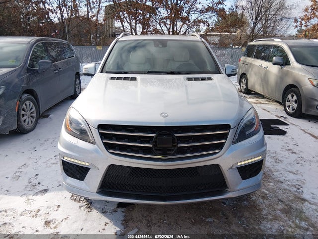 44269534 :رقم المزاد ، 4JGDA7EB0DA161087 vin ، 2013 Mercedes-benz Ml 63 Amg 4matic مزاد بيع