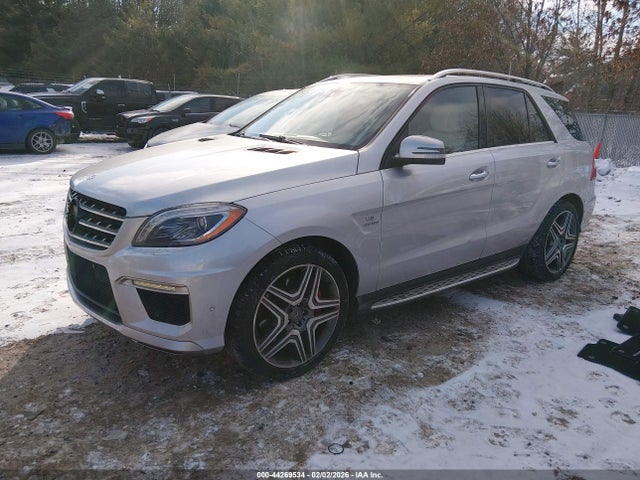 44269534 :رقم المزاد ، 4JGDA7EB0DA161087 vin ، 2013 Mercedes-benz Ml 63 Amg 4matic مزاد بيع