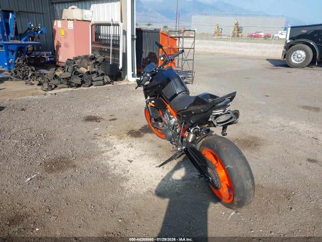 2022 KTM 890 VBKTU9409NM829292 Photo 2