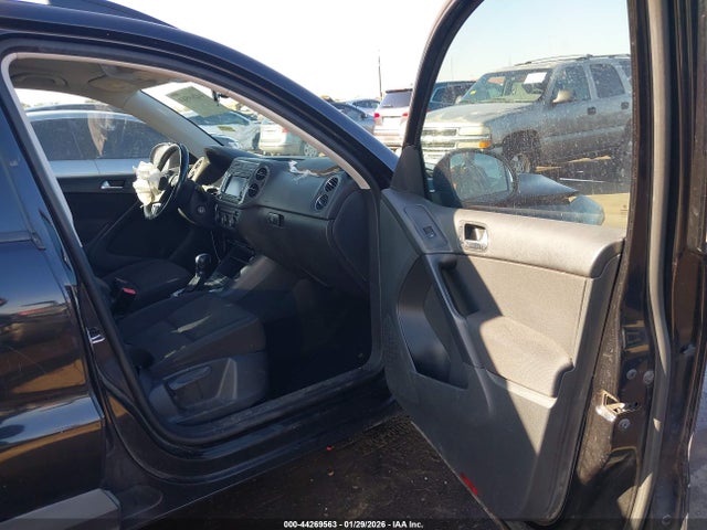 WVGBV7AX1FW512754 Volkswagen TIGUAN S