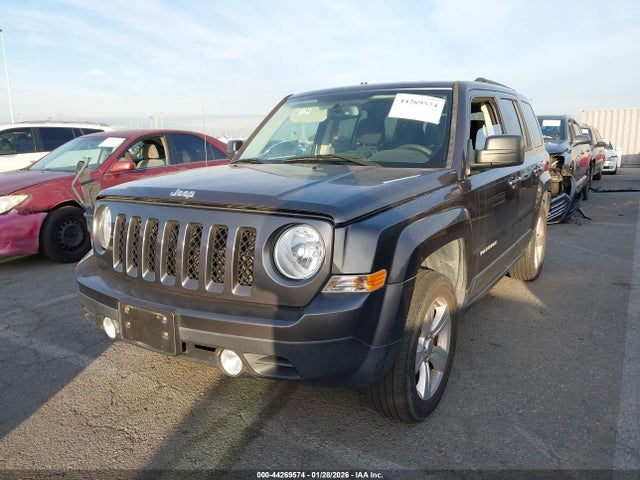 Jeep Patriot Latitude 2016 1C4NJRFB6GD795526 Image 2