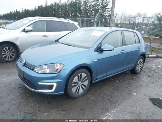 WVWKP7AU3GW916435 Volkswagen E-golf Se