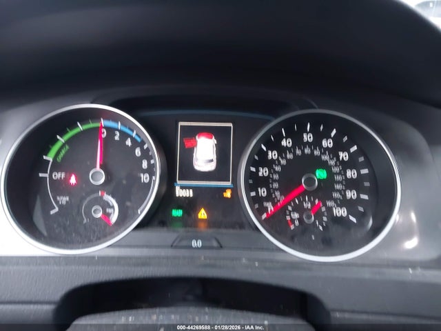 WVWKP7AU3GW916435 Volkswagen E-golf Se