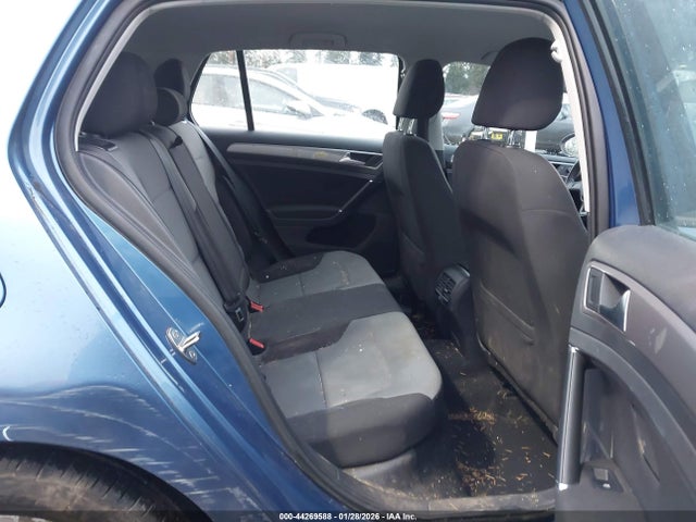 WVWKP7AU3GW916435 Volkswagen E-golf Se