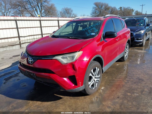 JTMZFREV1GJ078418 Toyota RAV4 LE