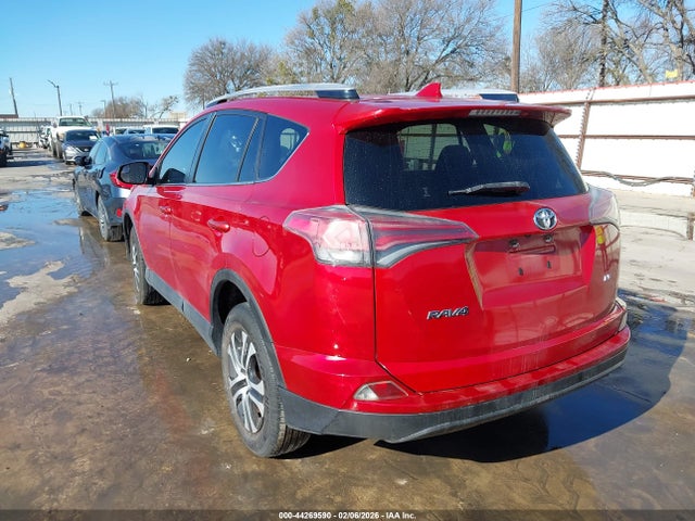 JTMZFREV1GJ078418 Toyota RAV4 LE