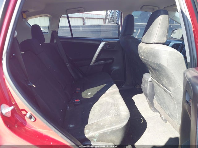JTMZFREV1GJ078418 Toyota RAV4 LE