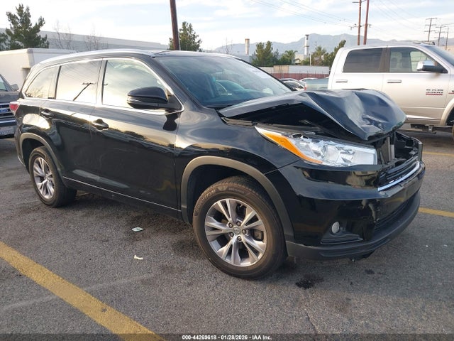 Toyota Highlander Xle V6 2015 5TDKKRFH7FS074980 главное изображение