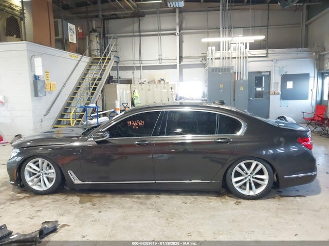Продаж на аукціоні авто 2016 Bmw 750i Xdrive, vin: WBA7F2C5XGG418385, номер лоту: 44269619