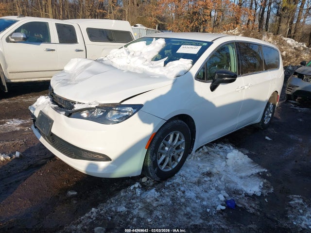 2024 CHRYSLER VOYAGER 2C4RC1CG2RR146836 Photo 1