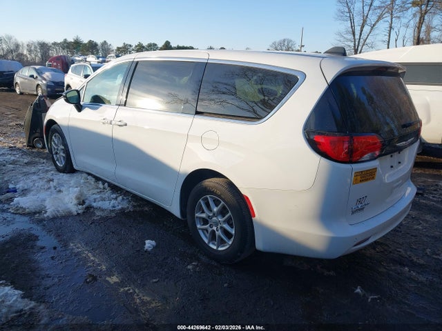 2024 CHRYSLER VOYAGER 2C4RC1CG2RR146836 Photo 2