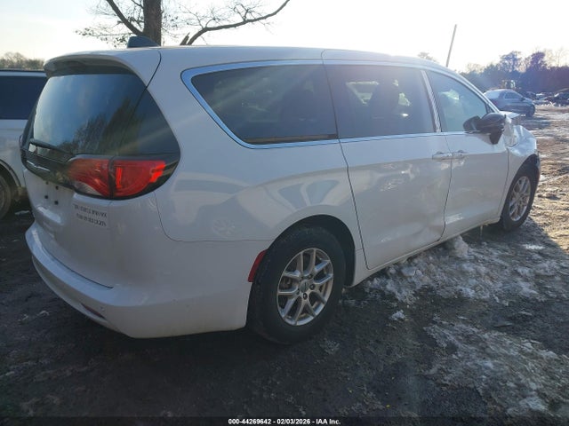 2024 CHRYSLER VOYAGER 2C4RC1CG2RR146836 Photo 3