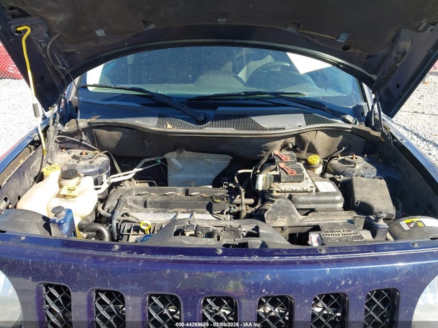1C4NJPFA2GD599725 Jeep Patriot Latitude