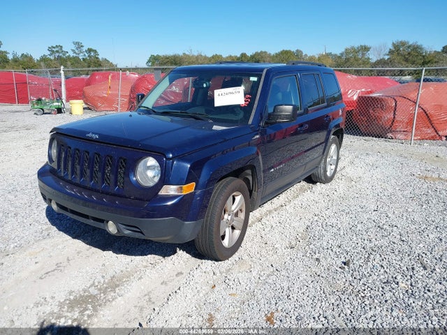 1C4NJPFA2GD599725 Jeep Patriot Latitude