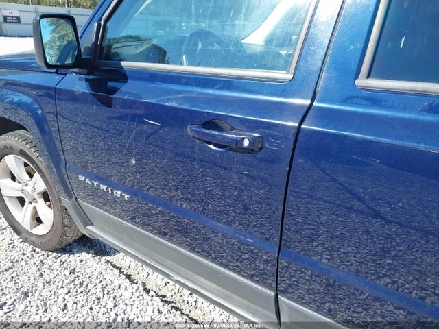 1C4NJPFA2GD599725 Jeep Patriot Latitude