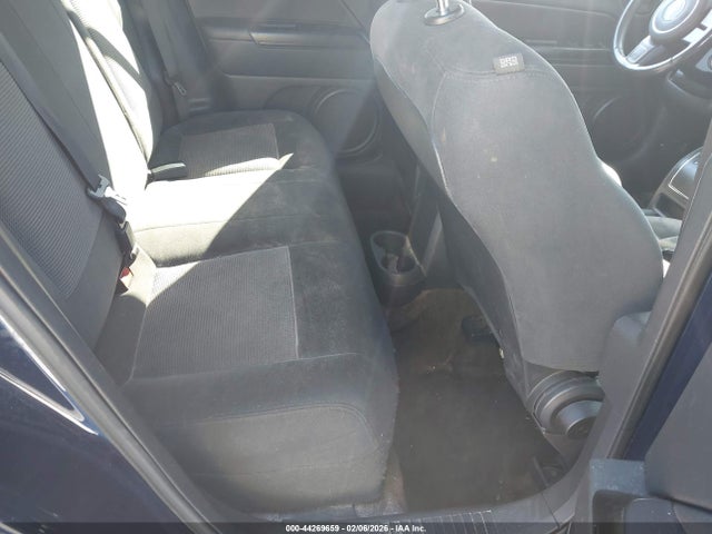 1C4NJPFA2GD599725 Jeep Patriot Latitude