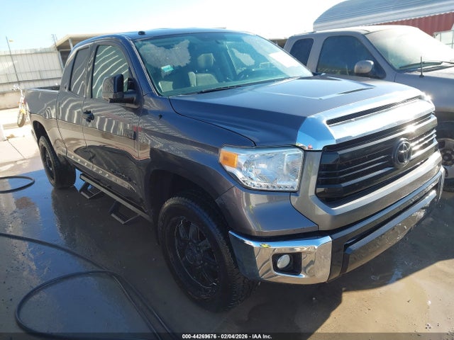 5TFUW5F14GX526971 Toyota Tundra Sr5 5.7l V8