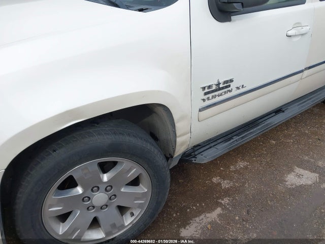 2011 GMC YUKON XL 1500 1GKS1KE03BR379718 Photo 5