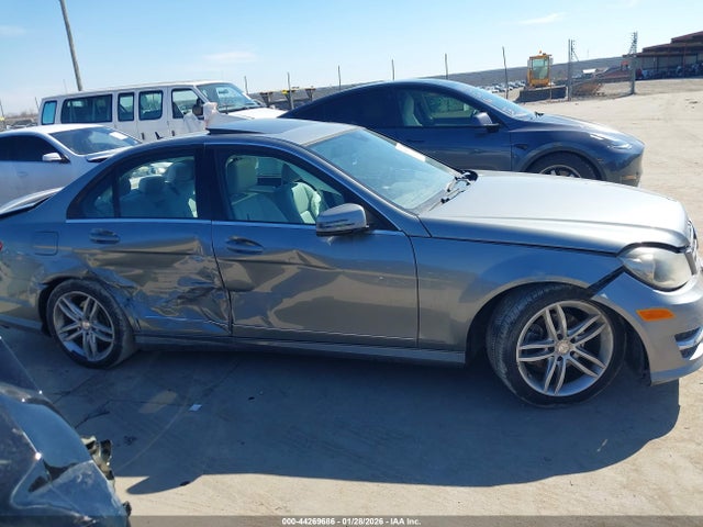 Aukcja sprzedaży 2014 Mercedes-benz C-class C 250 Sport, vin: WDDGF4HB4EA931831, numer aukcji: 44269686