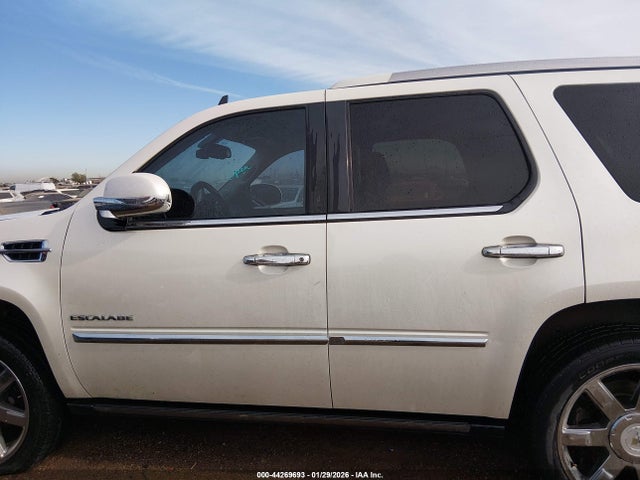 2012 Cadillac Escalade Luxury მანქანა იყიდება აუქციონზე, vin: 1GYS3BEF5CR133257, აუქციონის ნომერი: 44269693