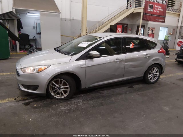1FADP3K2XGL319823 Ford FOCUS SE