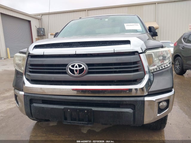 5TFEM5F1XEX078856 Toyota Tundra Sr5 4.6l V8