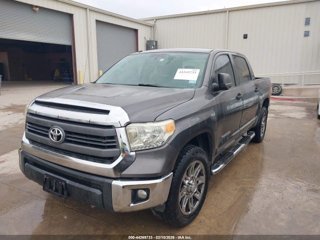 5TFEM5F1XEX078856 Toyota Tundra Sr5 4.6l V8
