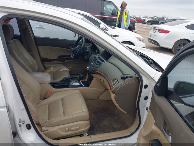 44269742 :رقم المزاد ، 1HGCP36878A063093 vin ، 2008 Honda Accord 3.5 Ex-l مزاد بيع