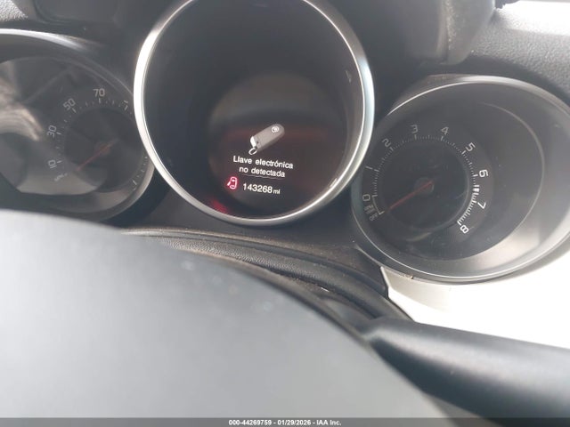 2016 FIAT 500X ZFBCFXBT7GP438725 Photo 6