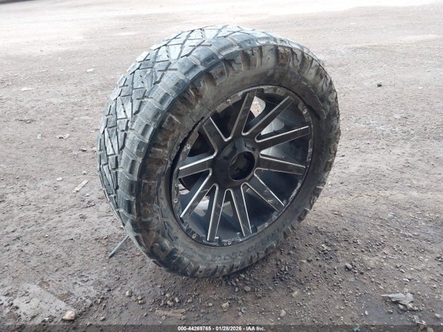 3GCPWDED7KG187025 Chevrolet Silverado 1500 Rst