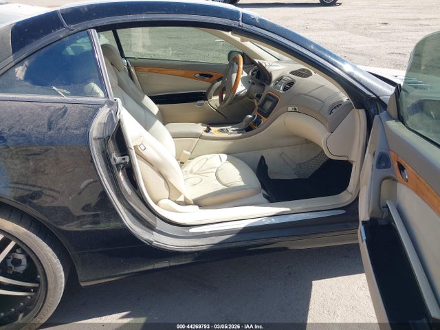 2004 MERCEDES-BENZ SL 500 WDBSK75FX4F075735 Photo 4