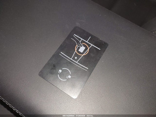 2026 TESLA MODEL Y 7SAYGDEE9TF362556 Photo 10