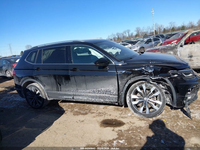 2020 Volkswagen Tiguan 2.0t Sel Premium R-line მანქანა იყიდება აუქციონზე, vin: 3VV4B7AX4LM121262, აუქციონის ნომერი: 44269943