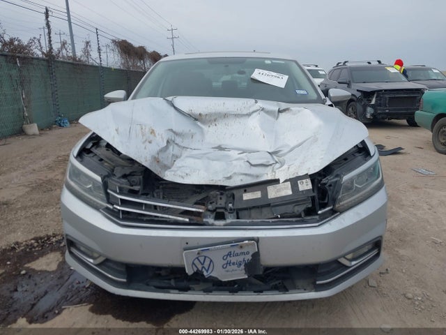 Продаж на аукціоні авто 2018 Volkswagen Passat 2.0t Se, vin: 1VWBA7A36JC045836, номер лоту: 44269983