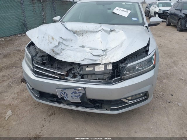 Продаж на аукціоні авто 2018 Volkswagen Passat 2.0t Se, vin: 1VWBA7A36JC045836, номер лоту: 44269983