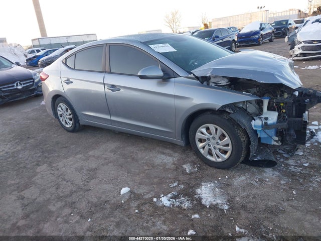 2017 HYUNDAI ELANTRA 5NPD74LF8HH107056