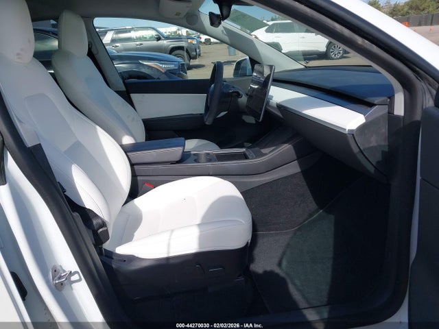 2022 TESLA MODEL Y 7SAYGDEE5NF440060 Photo 4