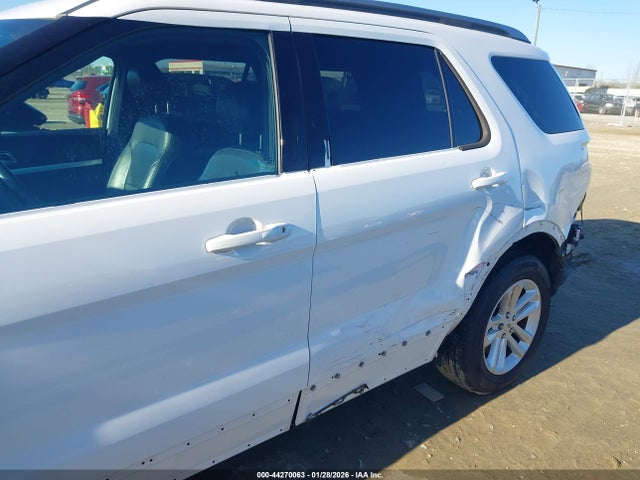 44270063 :رقم المزاد ، 1FM5K7DH3HGC10230 vin ، 2017 Ford Explorer Xlt مزاد بيع