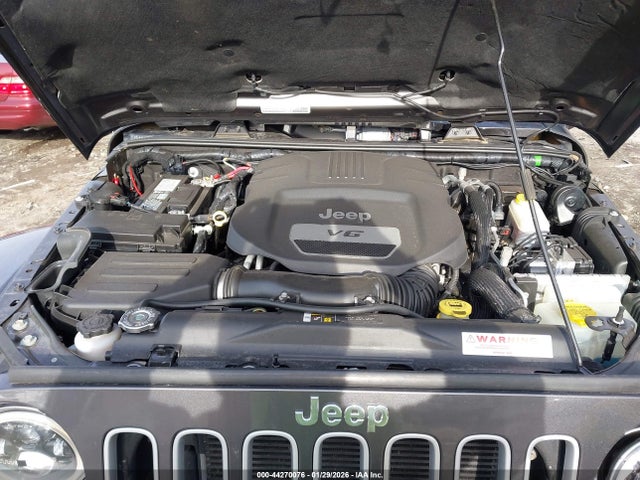 1C4HJWEG5JL902698 Jeep Wrangler Jk Unlimited Sahara