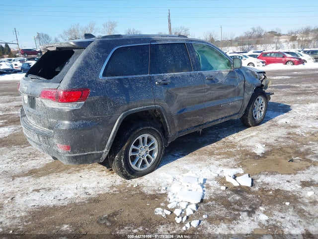1C4RJFAG9LC379151 Jeep Grand Cherokee Laredo E 4x4