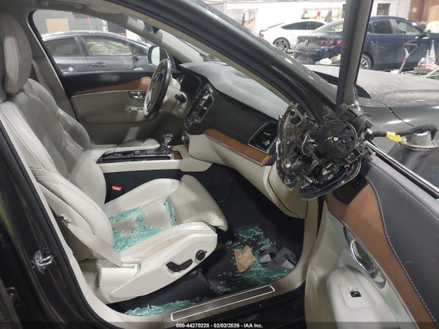 2020 VOLVO XC90 YV4A22PL6L1586354 Photo 4