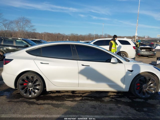 Продажа на аукционе авто 2022 Tesla Model 3 Performance Dual Motor All-wheel Drive, vin: 5YJ3E1EC6NF348532, номер лота: 44270287