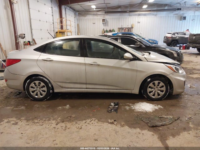 2017 Hyundai Accent Se მანქანა იყიდება აუქციონზე, vin: KMHCT4AE6HU219650, აუქციონის ნომერი: 44270315
