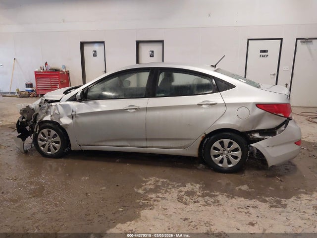 2017 Hyundai Accent Se მანქანა იყიდება აუქციონზე, vin: KMHCT4AE6HU219650, აუქციონის ნომერი: 44270315