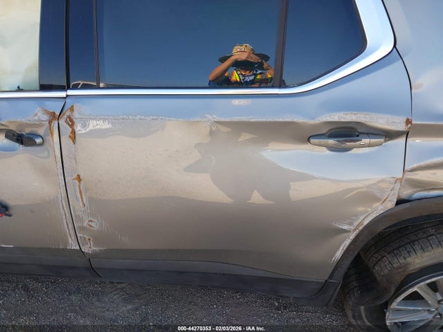 2023 Chevrolet Traverse Fwd Lt Cloth მანქანა იყიდება აუქციონზე, vin: 1GNERGKW3PJ311360, აუქციონის ნომერი: 44270353