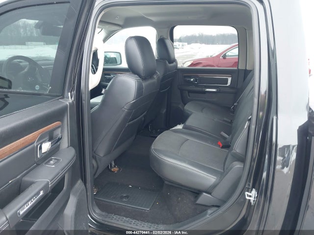 44270441 :رقم المزاد ، 1C6RR7NTXHS774143 vin ، 2017 Ram 1500 Laramie  4x4 5'7 Box مزاد بيع