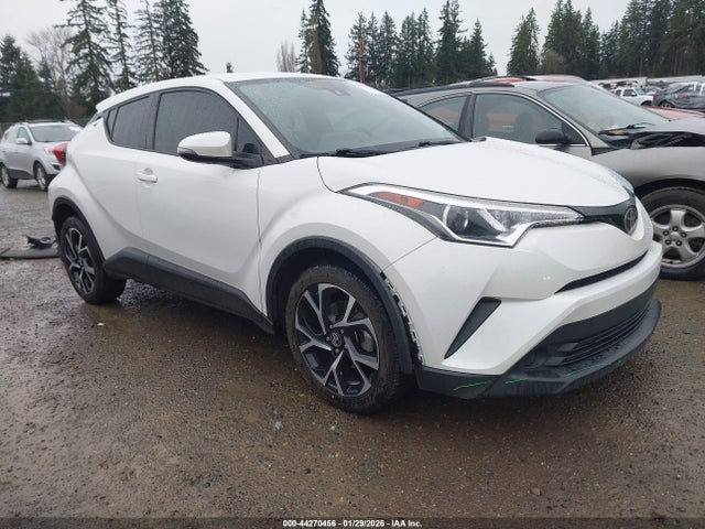 Toyota C-HR XLE 2019 NMTKHMBX2KR070262 main image