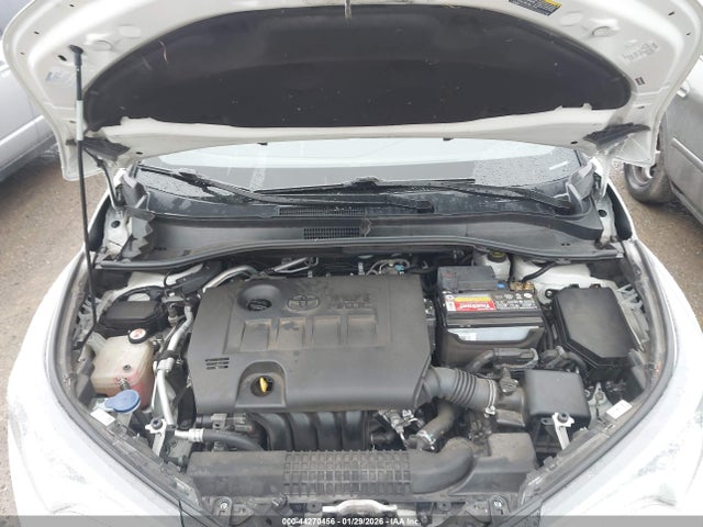 Toyota C-HR XLE 2019 NMTKHMBX2KR070262 Image 10