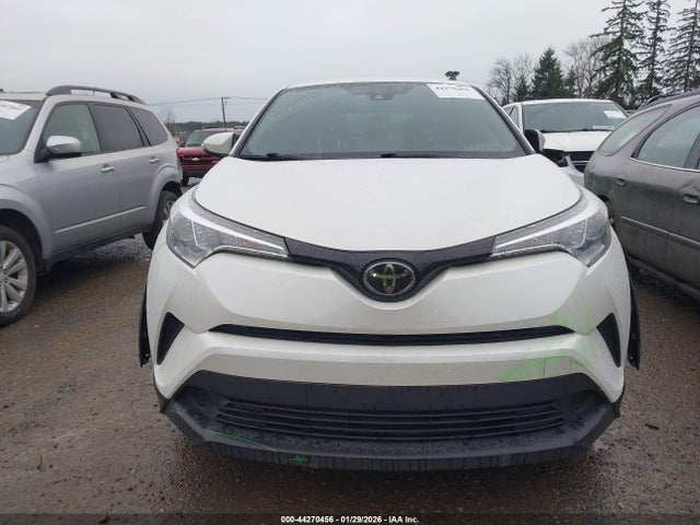 Toyota C-HR XLE 2019 NMTKHMBX2KR070262 Image 13