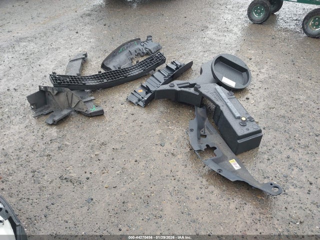 Toyota C-HR XLE 2019 NMTKHMBX2KR070262 Image 12
